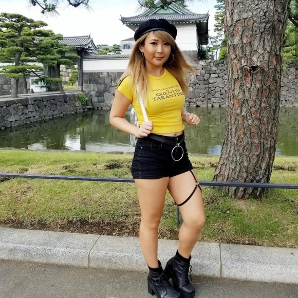 Meet your Posher, Keri - Picture 1 of 3